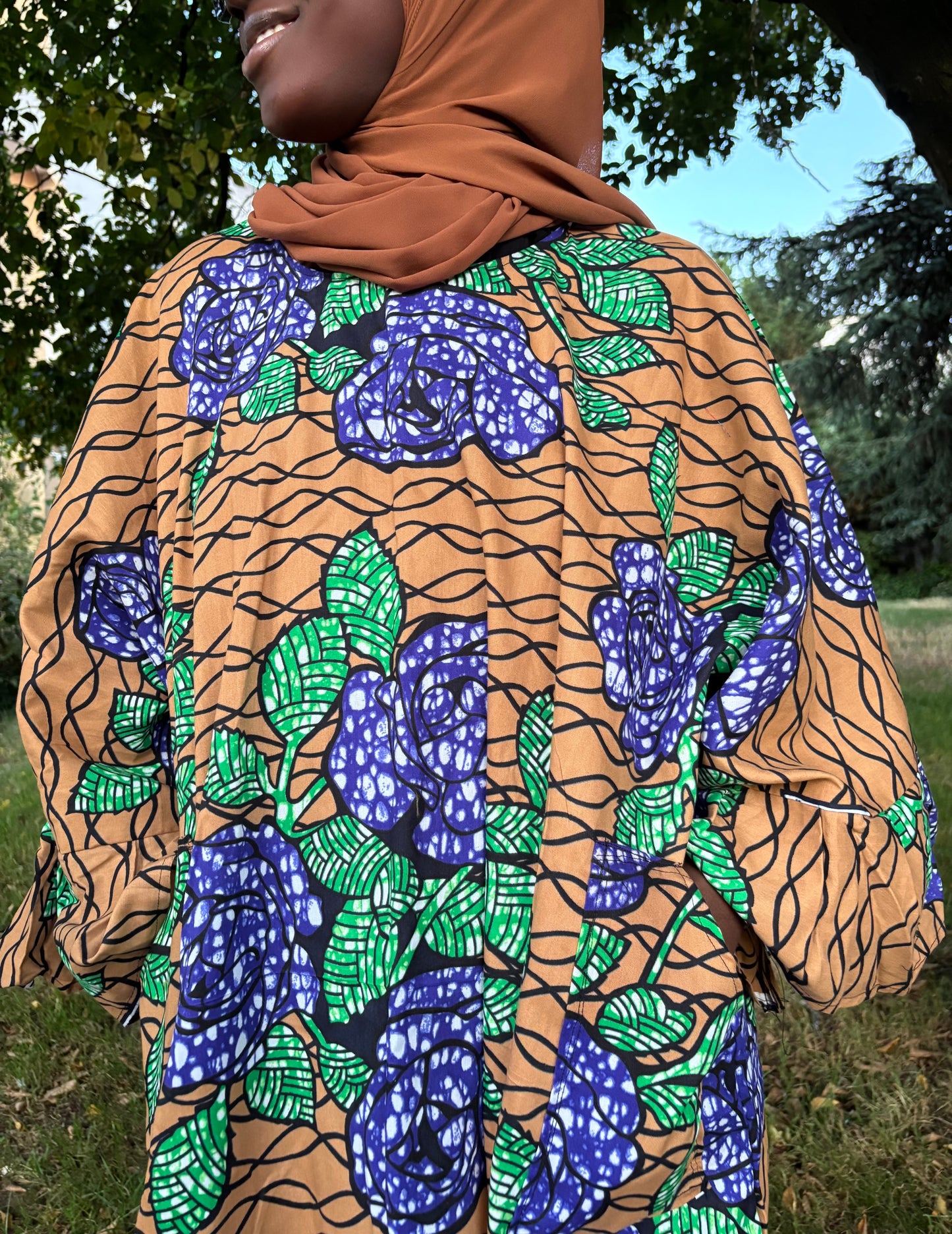 Robe marron vert bleu